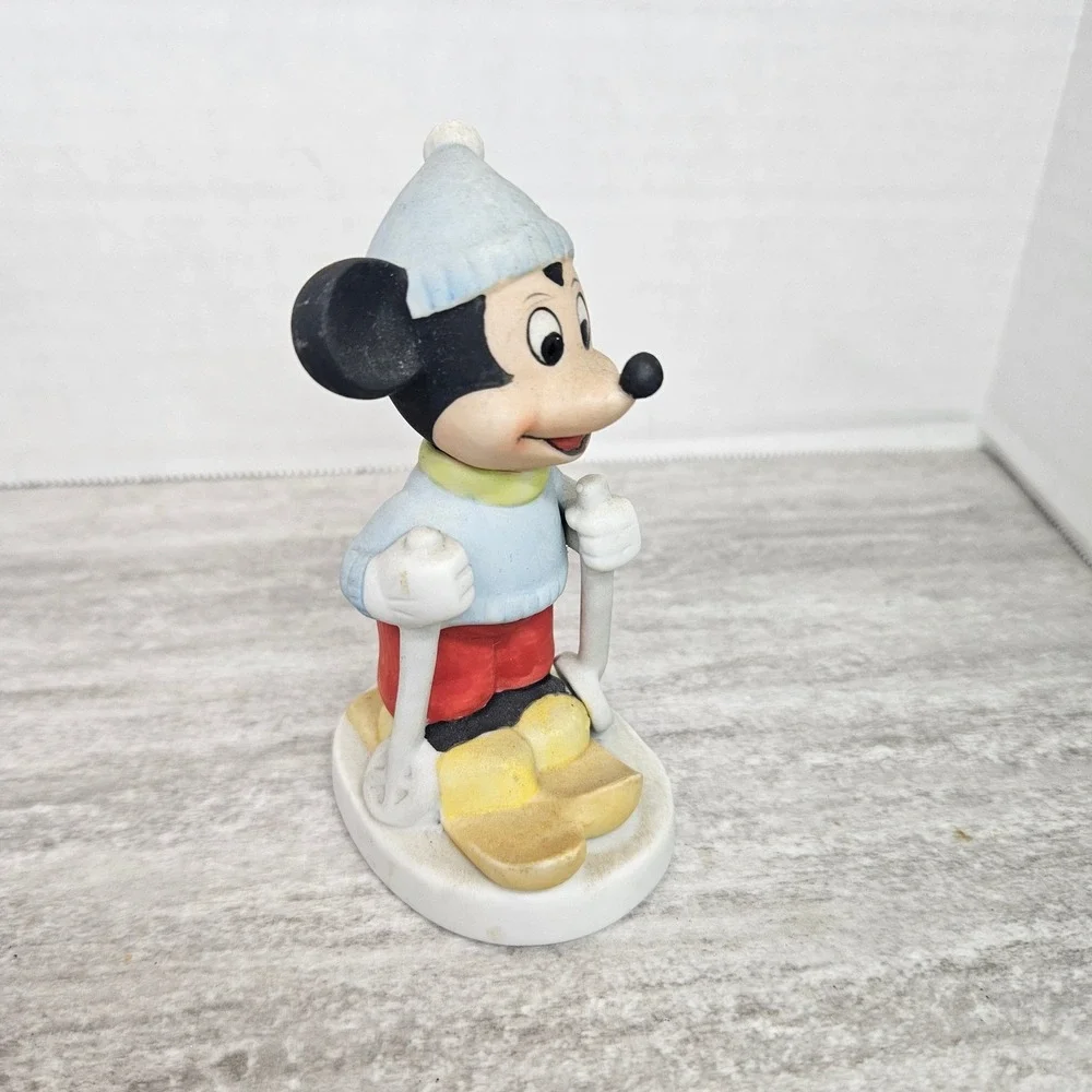 Disney‎ Mickey Mouse Figurine Skier Winter Hat Korea Collectible Decor